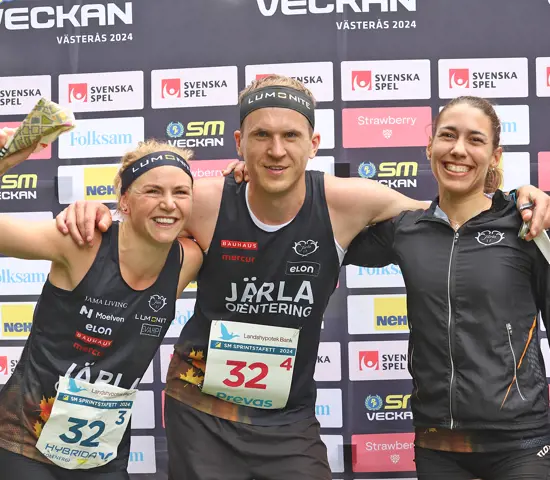 Tre av fyra i segerlaget. Från vänster: Karolin Ohlsson, Erik Berzell och Filipa Rodrigues.