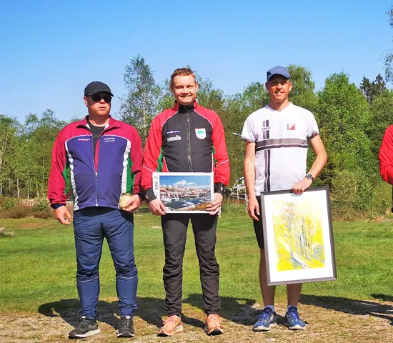 Topp fem på PreO i Väst i Ljungskile. Från vänster, trean Robert Jakobsson, tvåan Arno Gronhovd, ettan Anders Höije, fyran Erik Lundkvist och femman Lennart Wahlgren.