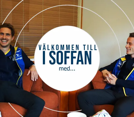 I Soffan Med Max P Och Simon