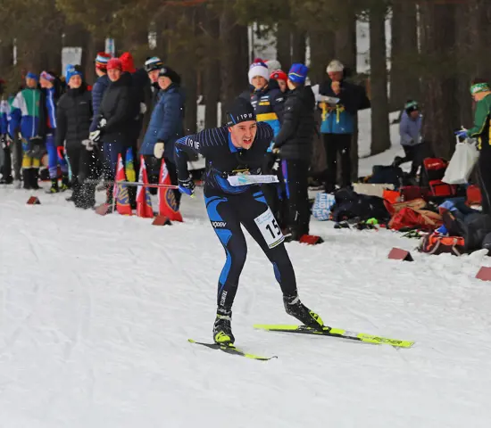 Rasmus Wickbom har en knapp ledning i Svenska cupen inför helgens två SM-lopp som avslutar cupen.