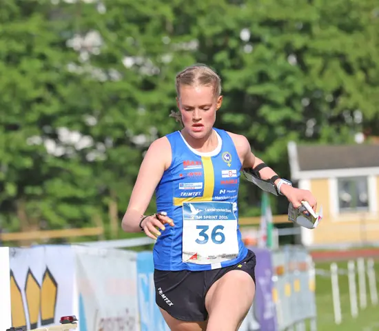 Vilma von Krusenstierna spurtar till SM-guld med minsta möjliga marginal.