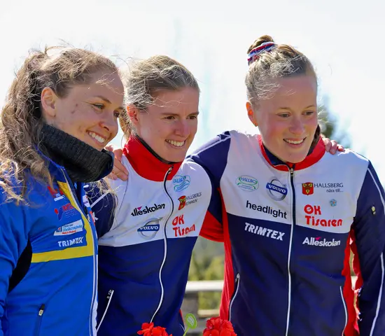 Topp tre i damelitklassen på Swedish League i Eskilstuna. Fr.v Lisa Risby, Andrea Svensson och Josefin Tjernlund.