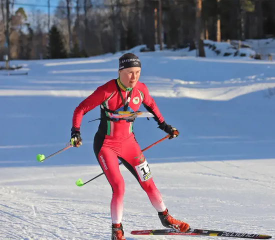Frida Sandberg spurtar mot seger på sprinten vid Svenska cupen i Falun.