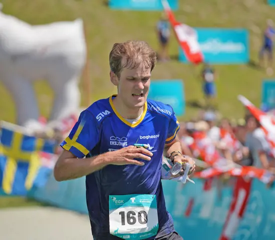Bildtext toppbild: Albin Ridefelt är regerande Europamästare på medeldistans. Bilden från VM i Schweiz i fjol där Albin blev fyra.