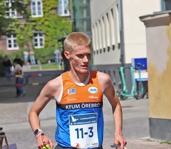 Jonatan Gustafsson under SM i sprintstafett i Lund.