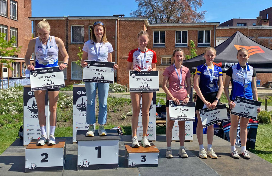 Topp sex i damklasssen på knockout-sprinten. Från vänster: Inka Nurminen, Maria Prieto del Campo, Eline Gemperle, Martina Ruch, Vilma von Krusenstierna och Inari Karppinen. Bild: Kalle Dalin.