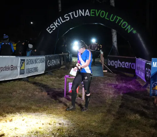 Veronika Kalinina stämplat i mål som segrare i D21