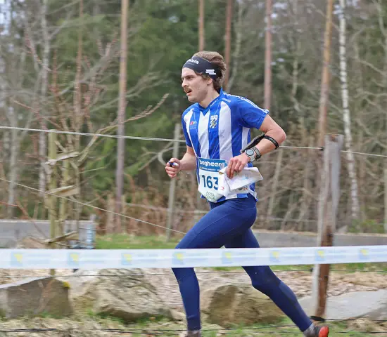 Max Peter Bejmer spurtar mot mål under Swedish League i Skåne.