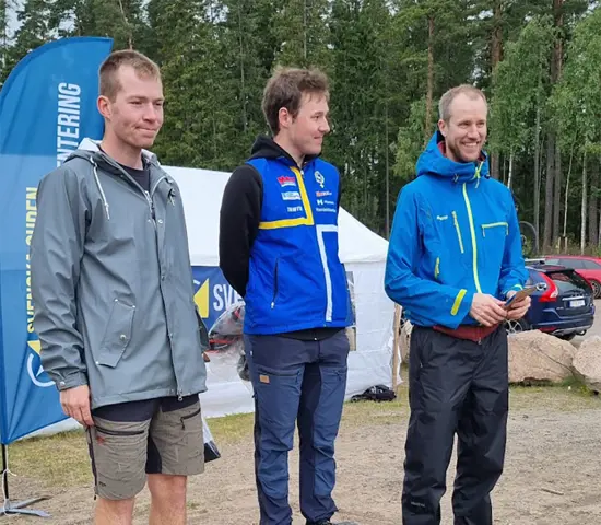 H21-pallen på söndagens medeldistans vid Svenska cupen i Värnamo. Från vänster, tvåan Oskar Johansson, ettan Rasmus Nordgren och trean Patrik Svedberg.