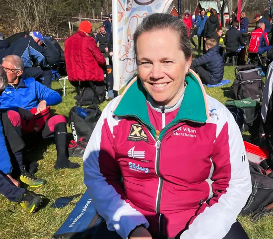 Anna Hansson leendes under en tävling med SOK Viljan