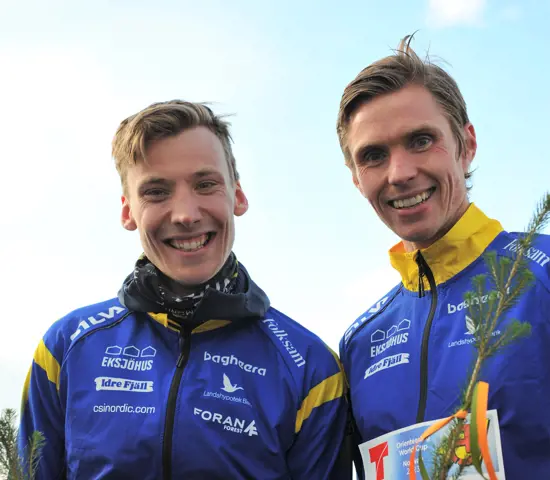 Emil Svensk och Martin Regborn med glada miner efter andra och tredje plats.